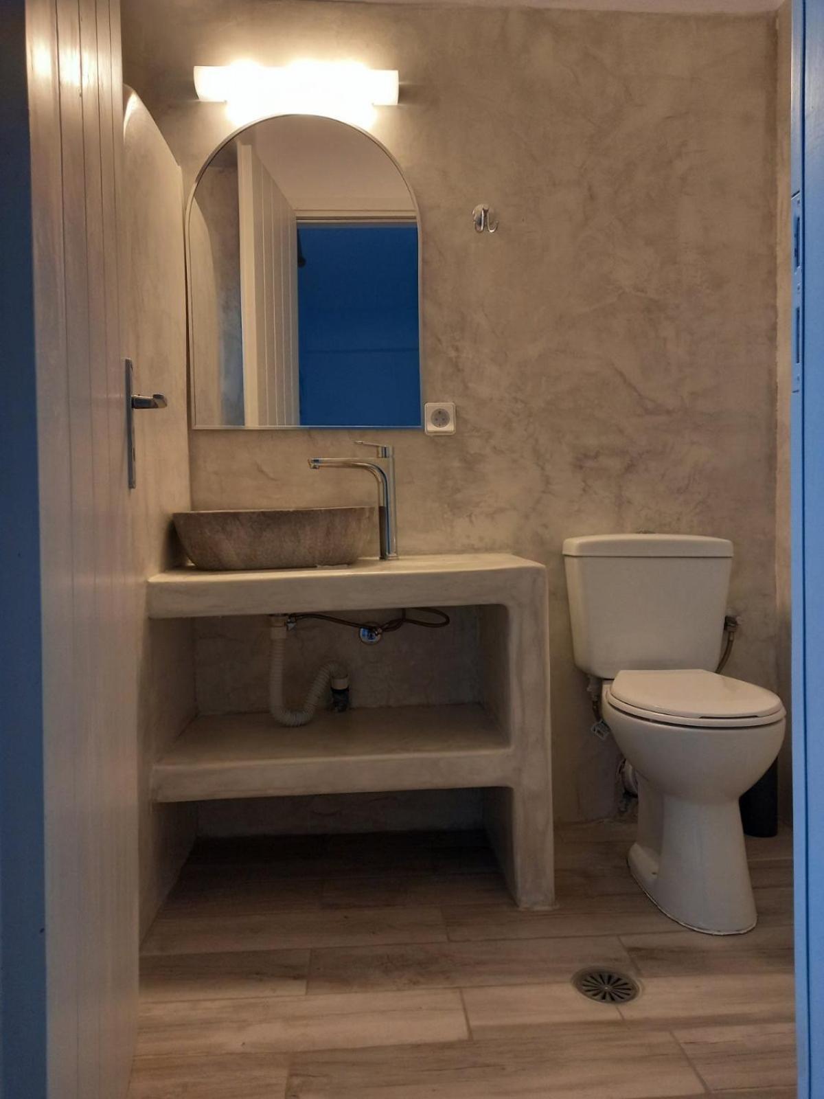 Marianna Studios Donoussa Luaran gambar